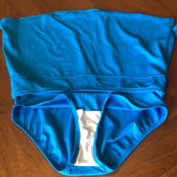 JANTZEN Classics Womens 2 pc. Tankini Set - size 8 - Picture 13 of 16